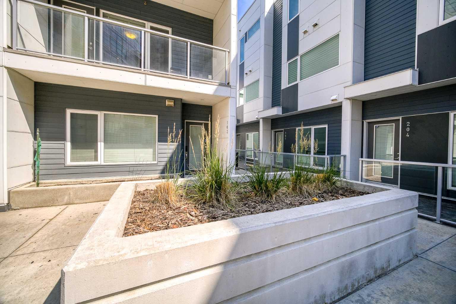 20 Brentwood Common NW 103