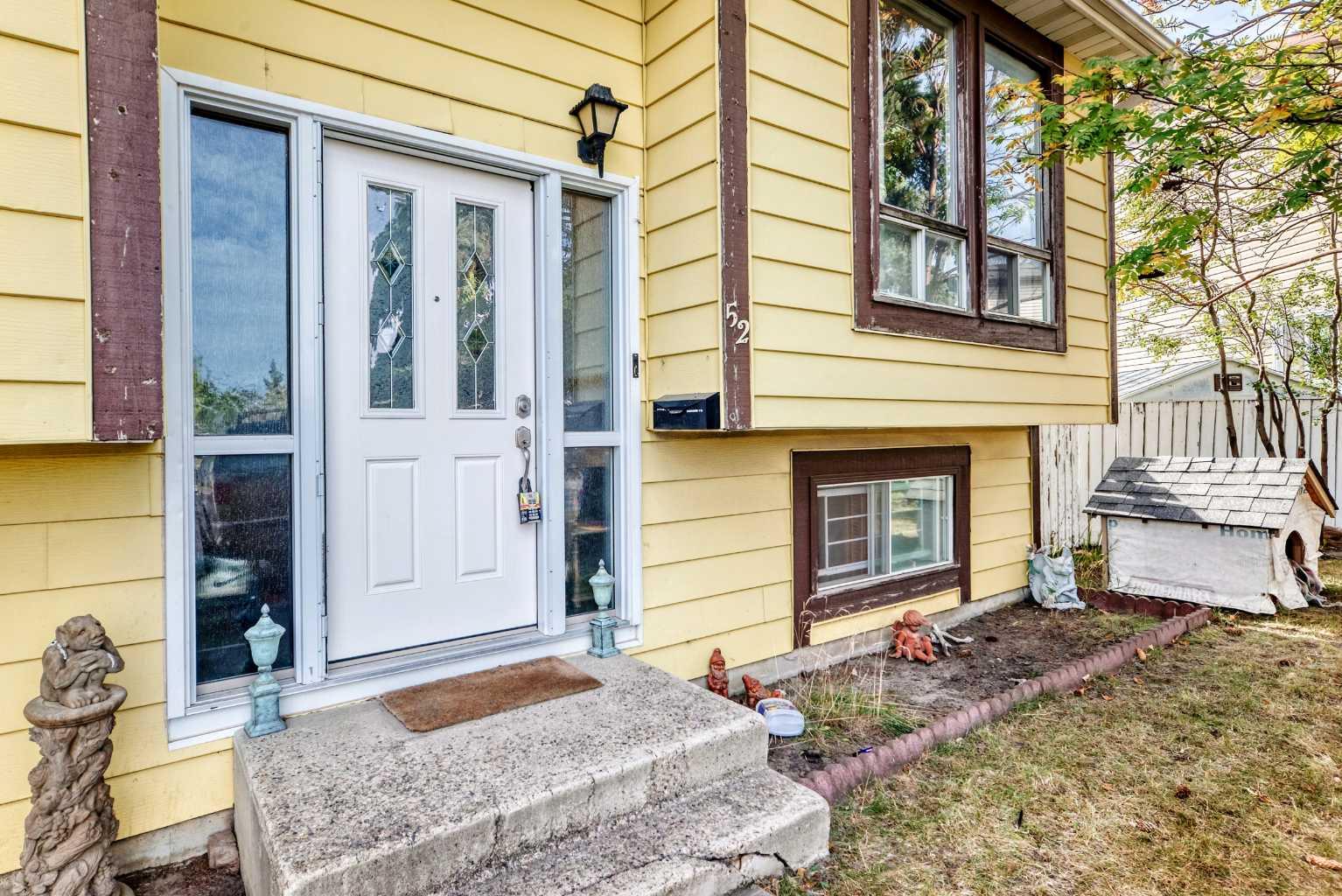 52 Castlebrook Rise NE