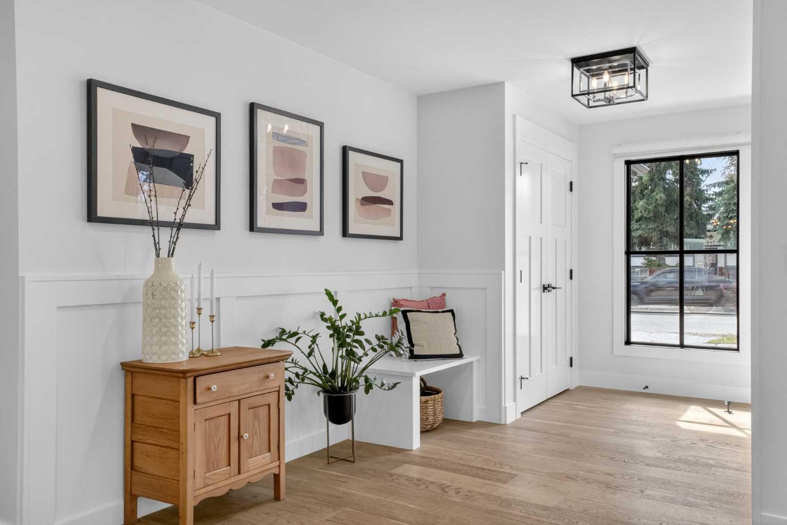 648 Willingdon Boulevard SE