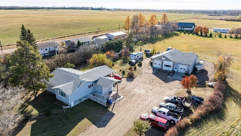 Photo of 4301 39 Avenue, Ponoka, AB T4J 1A7 (MLS # A2353380)