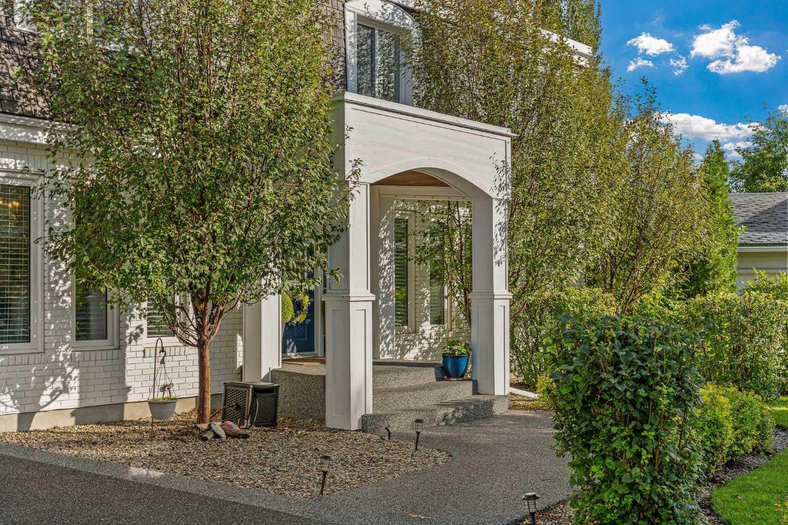 325 Thorndale Place