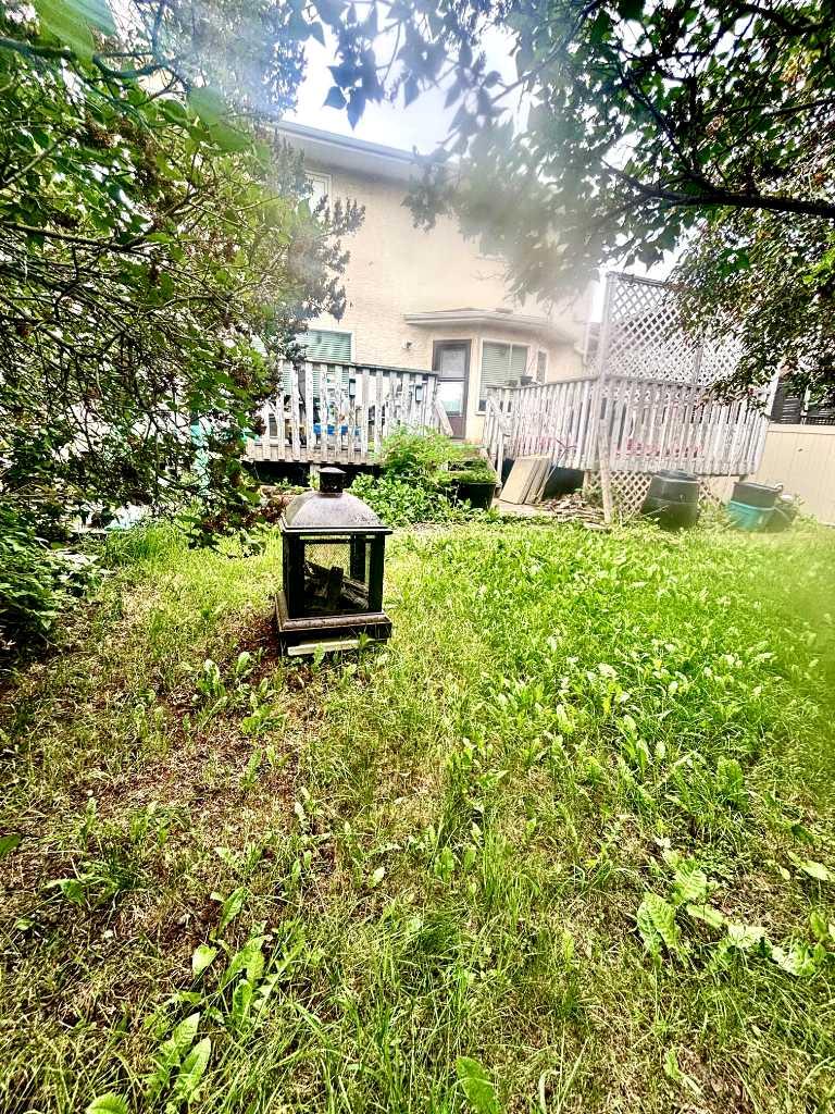 22 Riverside Close SE