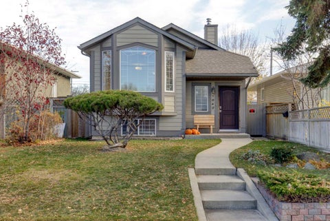 Photo of 1042 17A Street NE, Calgary, AB T2E 4V3 (MLS # A2354168)