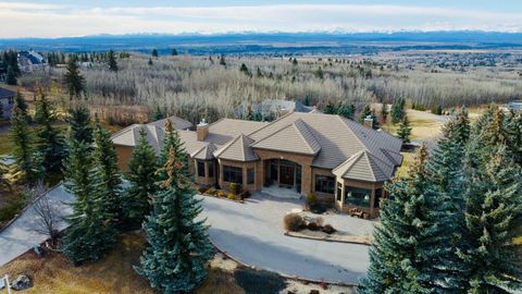 31 Pinnacle Ridge Drive SW Rural Rocky View County AB T3Z 3N7
