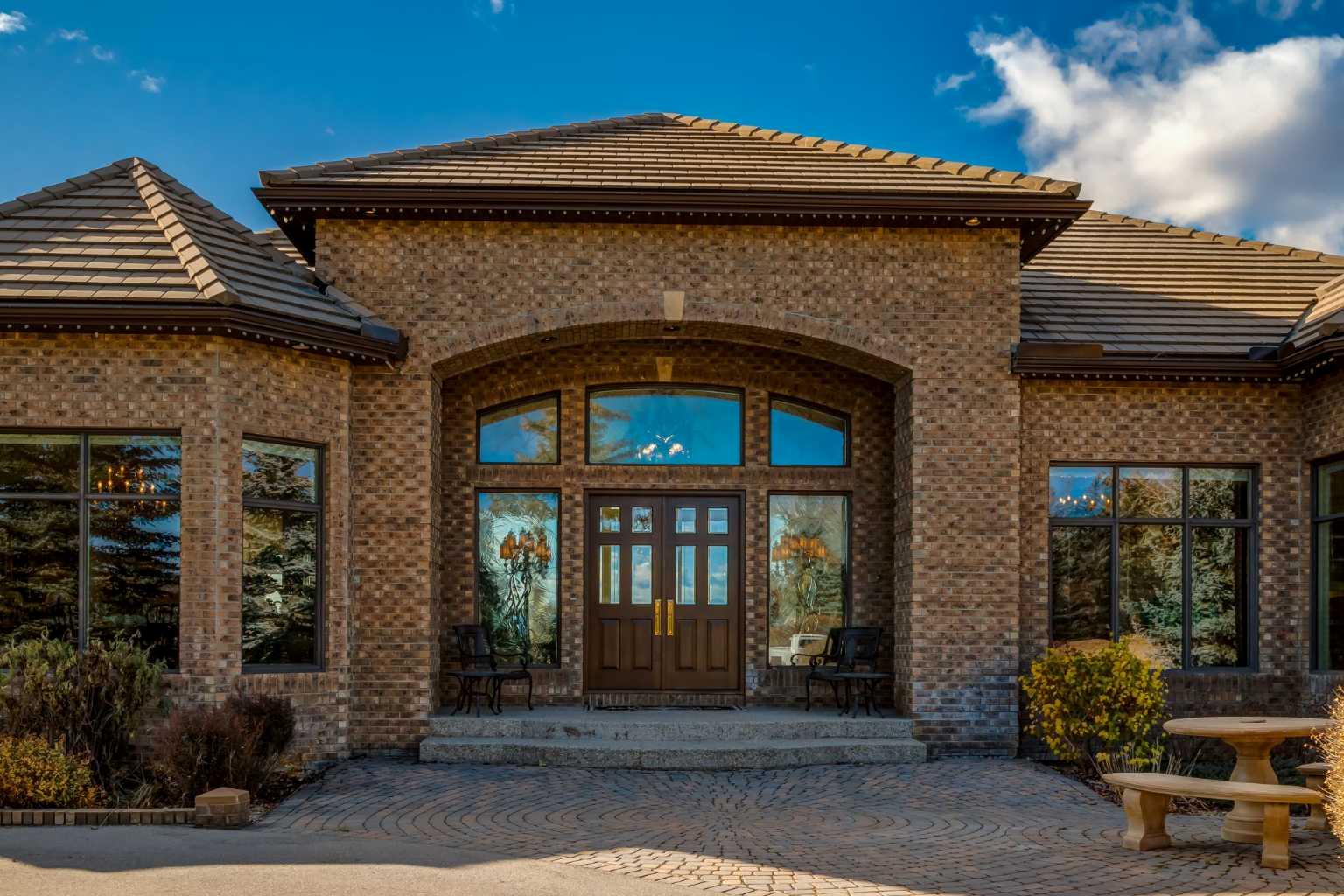 31 Pinnacle Ridge Drive SW