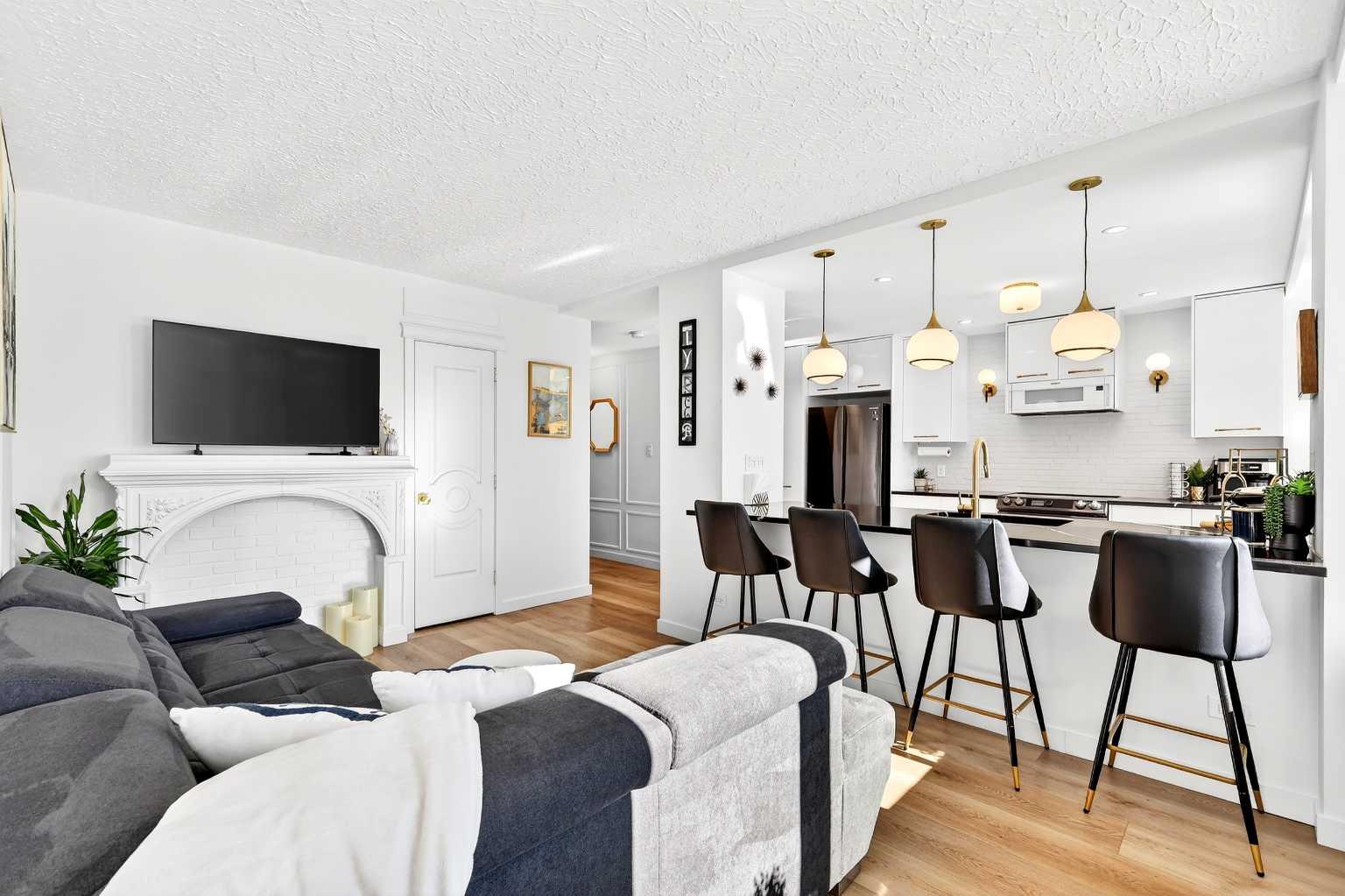 3204 Rideau Place SW 402