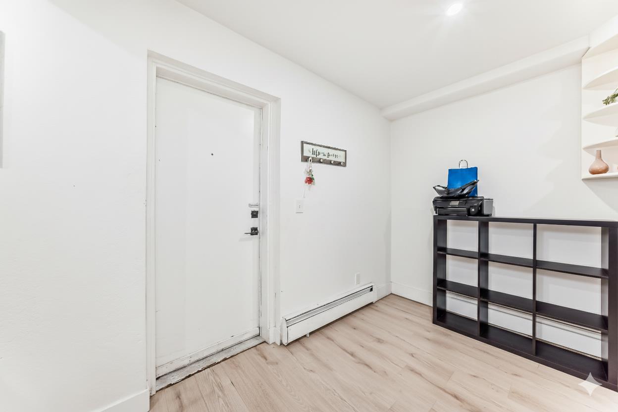 1113 37 Street SW 101