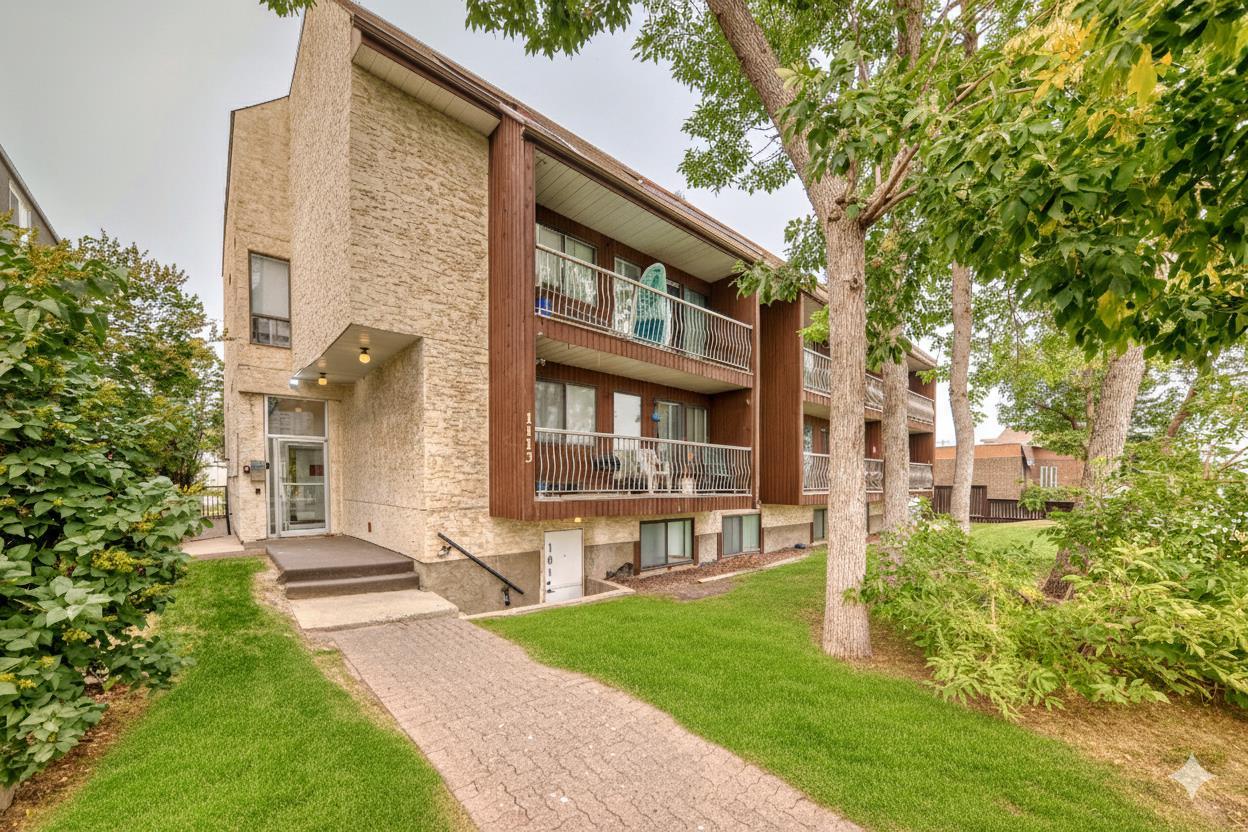 1113 37 Street SW 101