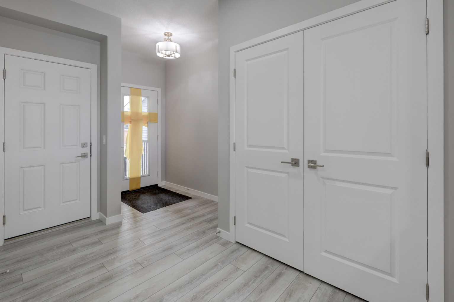 124 Carringvue Place NW