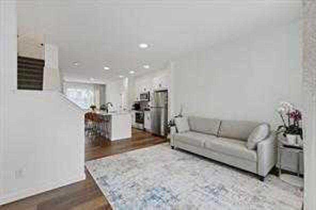 Photo of 115 Legacy Passage SE, Calgary, AB T2X 5L7 (MLS # A2292472)