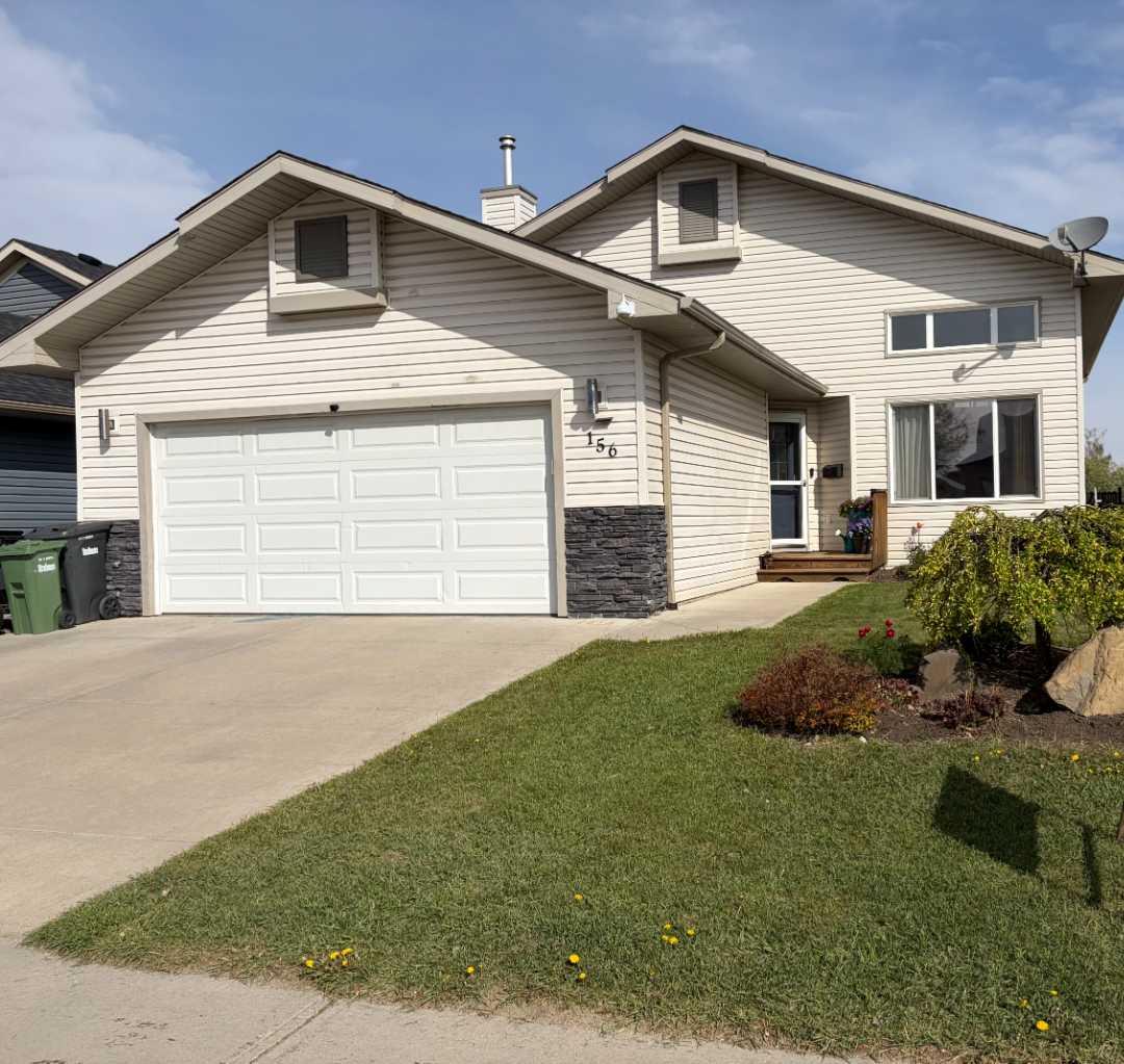 156 Aspen Creek Crescent