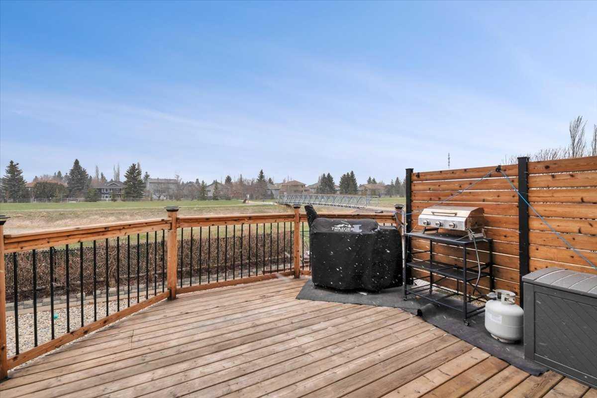 156 Aspen Creek Crescent