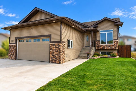 Photo of 312 15th Street E, Brooks, AB T1R 0Z6 (MLS # A2354393)