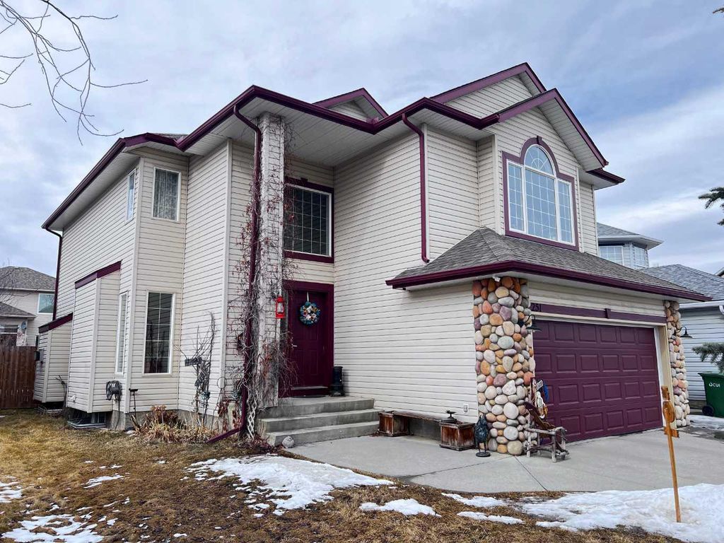 Photo of 251 Lakeview Cove, Chestermere, AB T1X 1E7 (MLS # A2289312)
