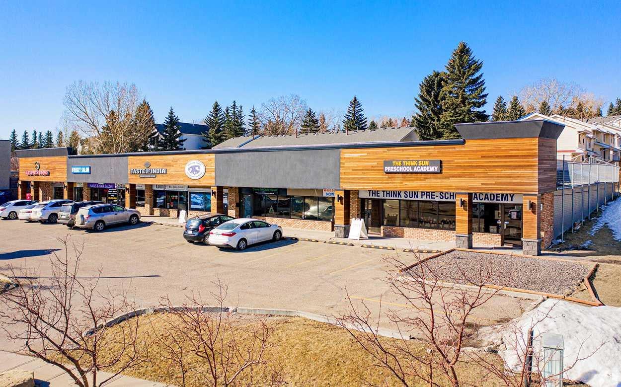 5555 Strathcona Hill SW Unit 1