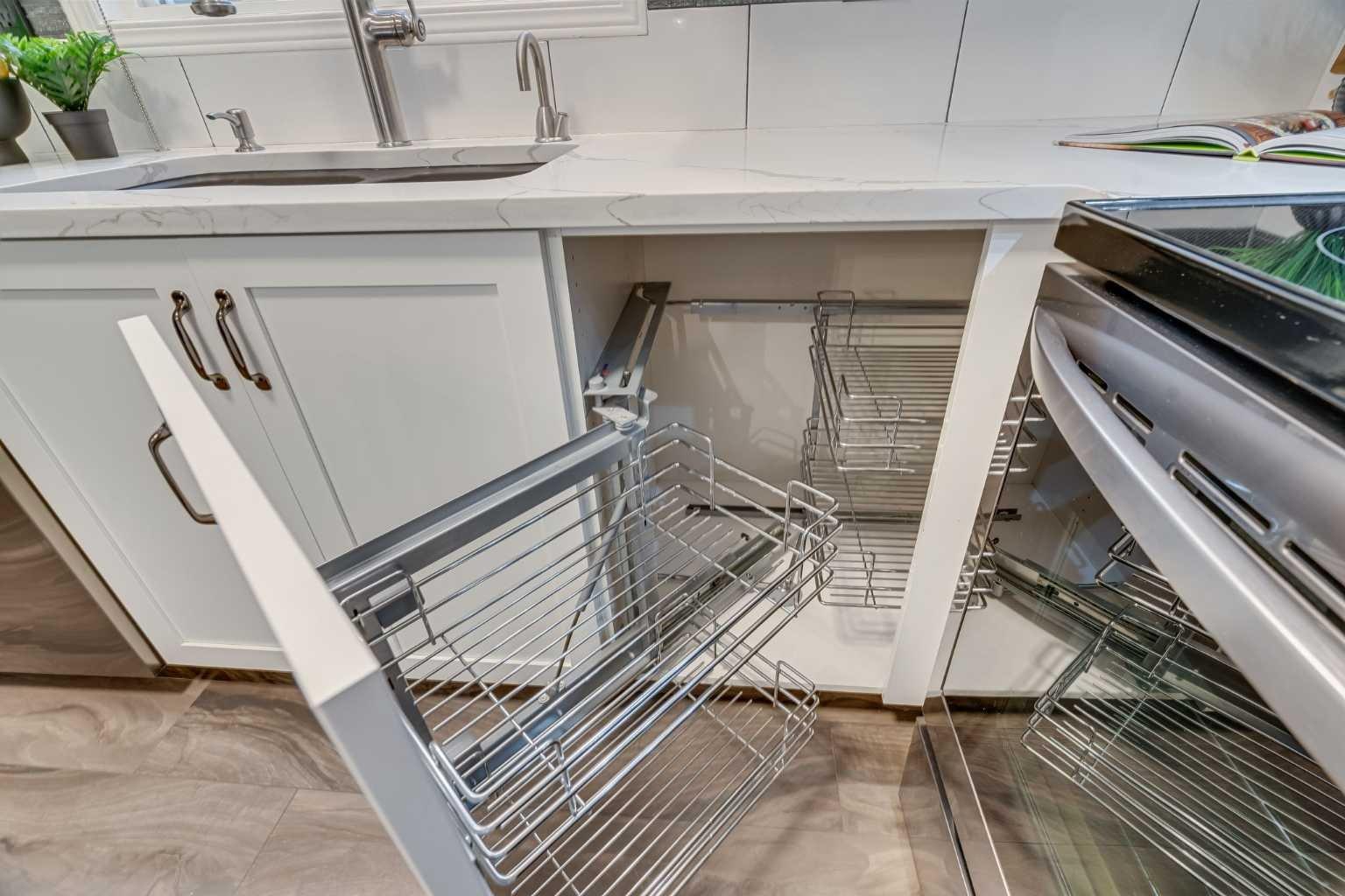 304 Mackenzie Way SW 8128