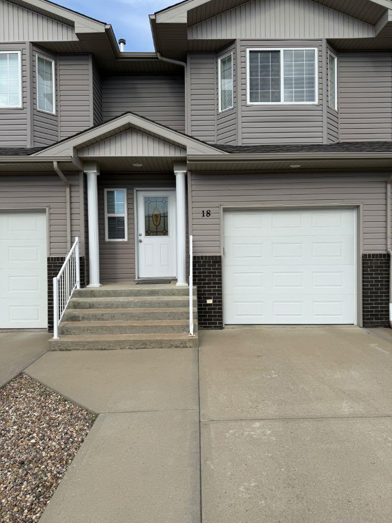 Photo of 18 Sierra Avenue SW, Medicine Hat, AB T1B 0A5 (MLS # A2350721)