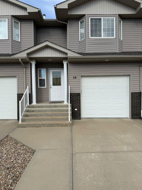 Photo of 18 Sierra Avenue SW, Medicine Hat, AB T1B 0A5 (MLS # A2350721)