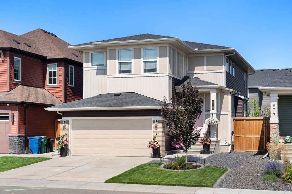 Photo of 870 Bayview Cove SW, Airdrie, AB T4B 5G4 (MLS # A2338800)
