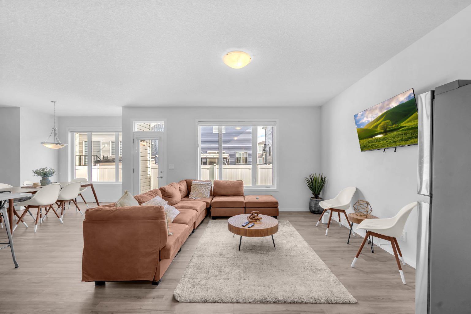 151 Carringham Way NW