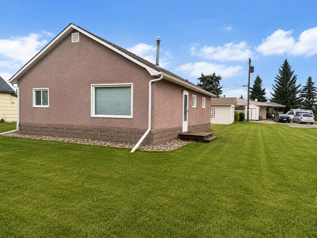 Photo of 5007 51 Street, Hardisty, AB T0B 1V0 (MLS # A2339730)