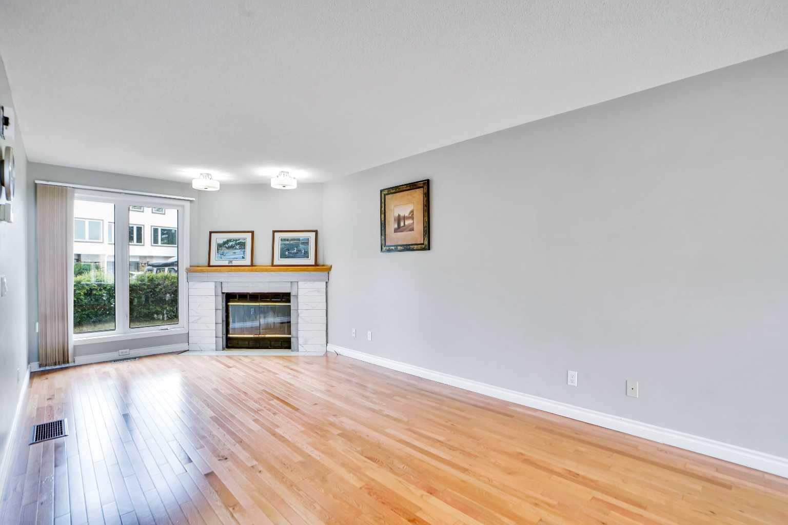 219 Coachway Lane SW