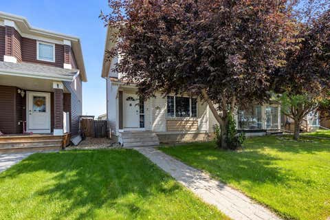 Photo of 632 Athabasca Avenue, Fort McMurray, AB T9J 1H8 (MLS # A2330203)