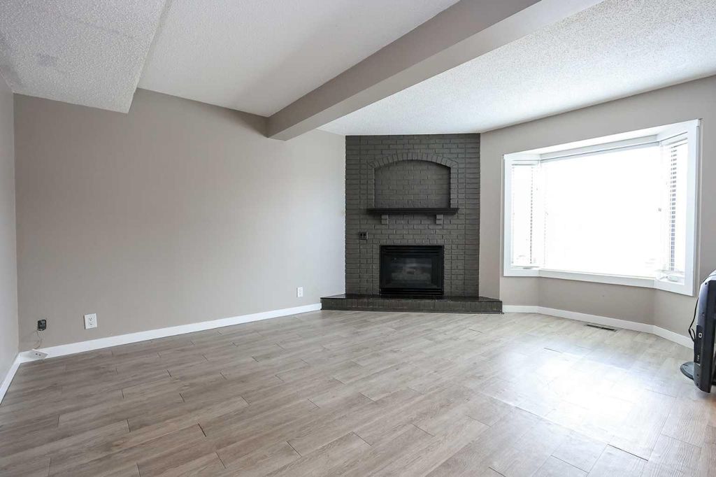 Photo of 30 Ellenwood Drive, Red Deer, AB T4R 2E3 (MLS # A2287004)