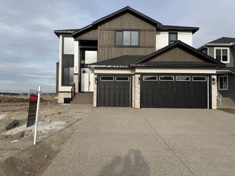 Photo of 2005 Waterbury Road, Chestermere, AB T1X 2Z1 (MLS # A2313088)