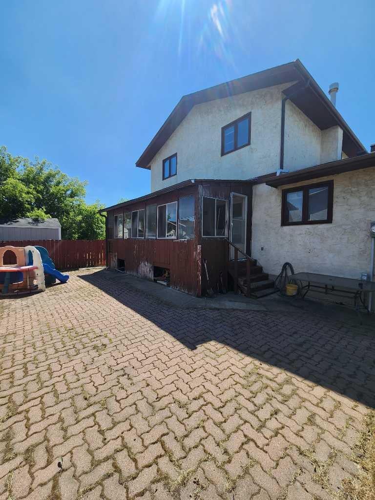 39 Whiteram Close NE