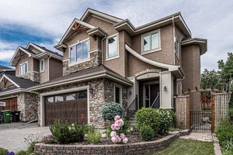 Photo of 180 ASCOT Drive SW, Calgary, AB T3H 0V2 (MLS # A2305098)