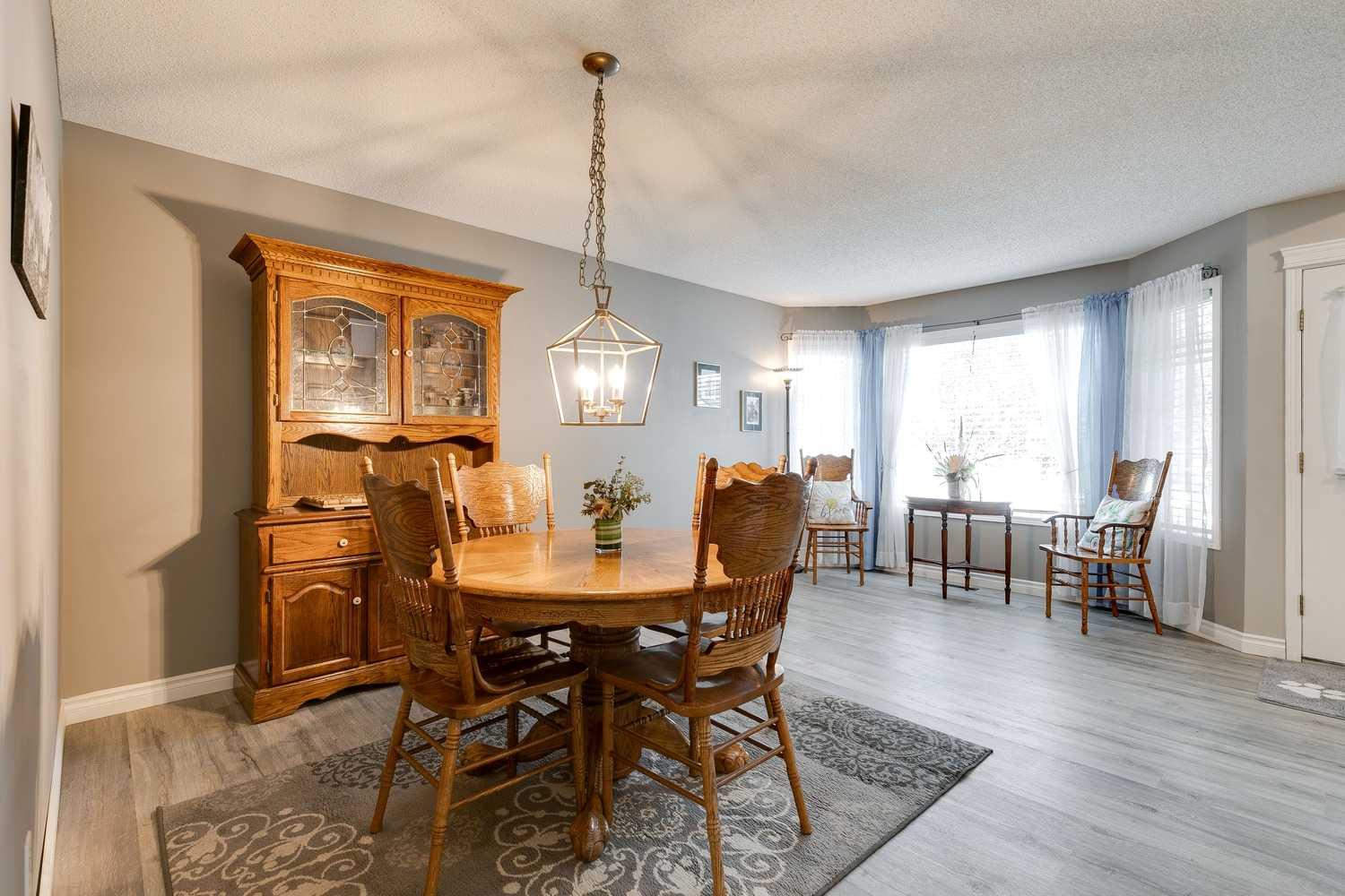 274 Mt Assiniboine Place SE