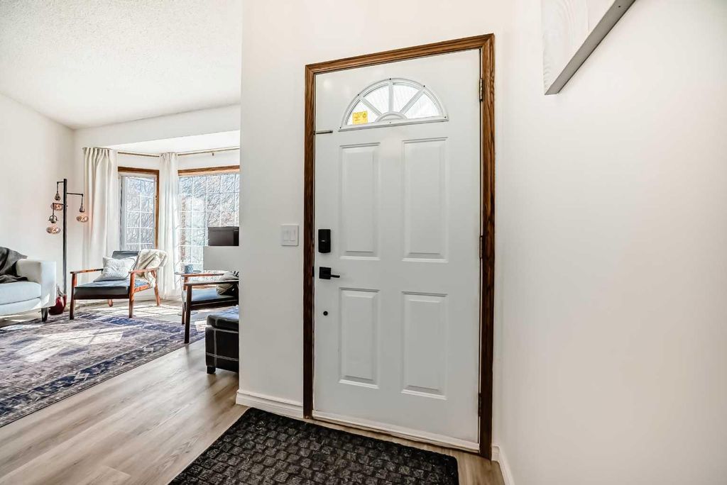 Photo of 110 Erin Meadow Close SE, Calgary, AB T2B 3E5 (MLS # A2300736)