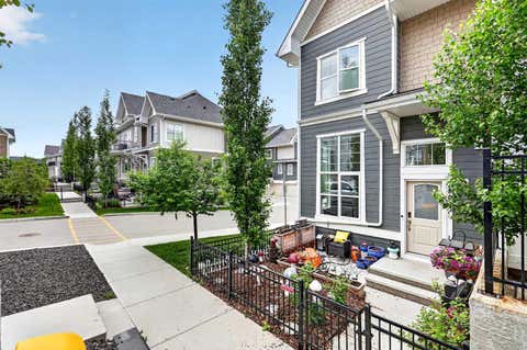 Photo of 903 Cranbrook Walk SE, Calgary, AB T3M 2V5 (MLS # A2318095)