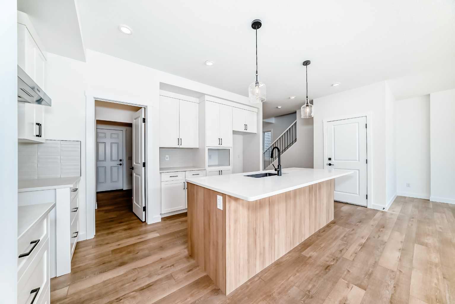 33 Bartlett Way