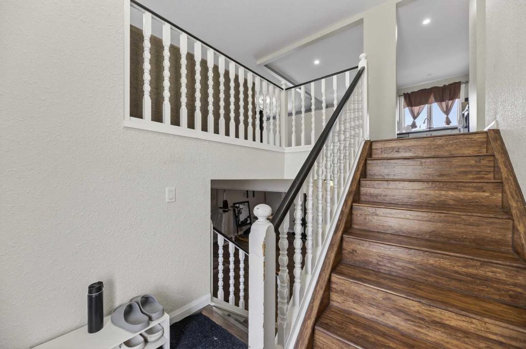 Photo of 5218 Silverpark Close, Olds, AB T4H 1B3 (MLS # A2309164)