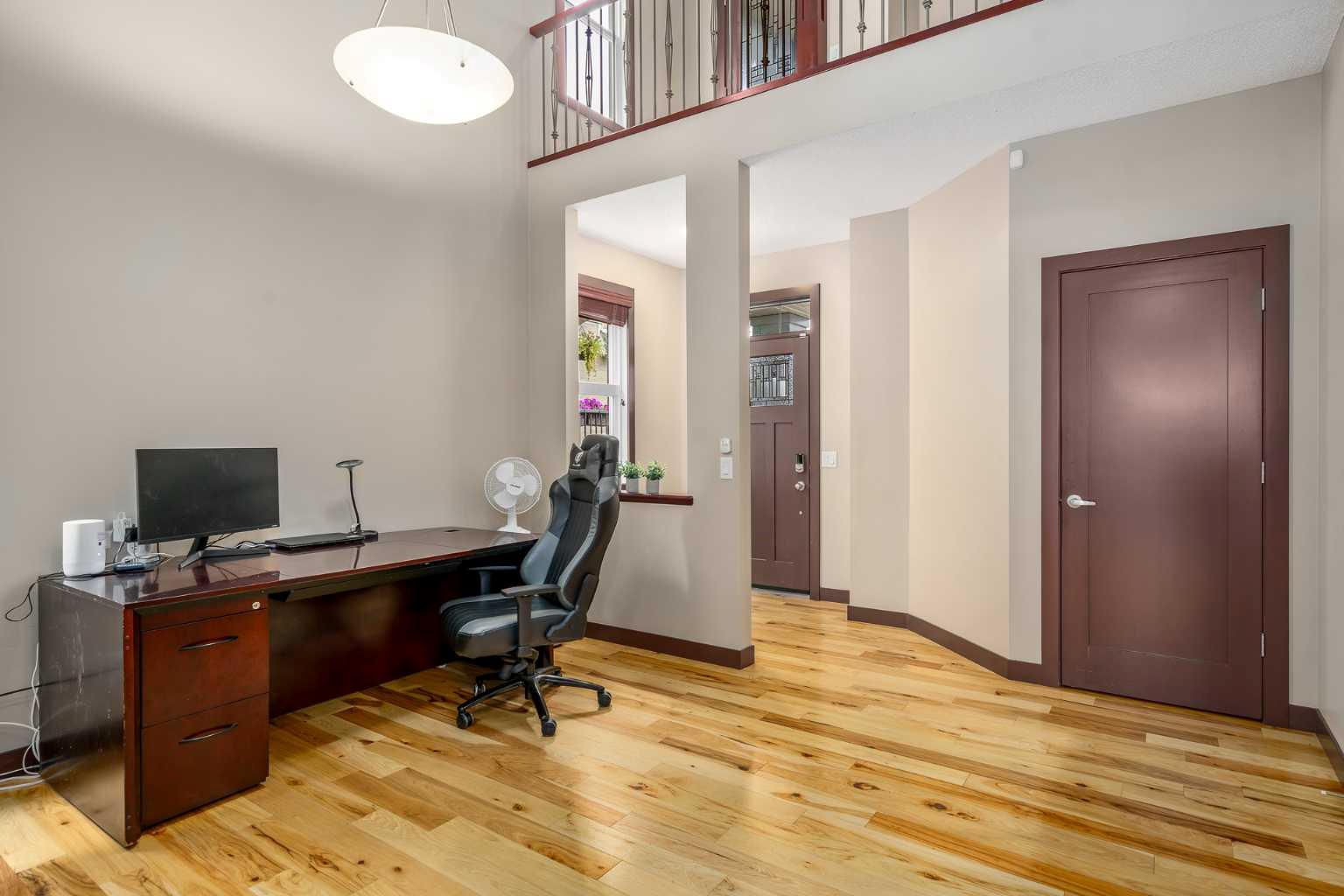 26 Mahogany Green SE