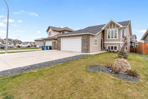 Photo of 91 Valarosa Drive, Didsbury, AB T0M 0W0 (MLS # A2348331)