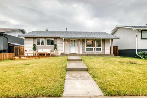 Photo of 119 Maitland Rise NE, Calgary, AB T2A 4Z1 (MLS # A2337398)