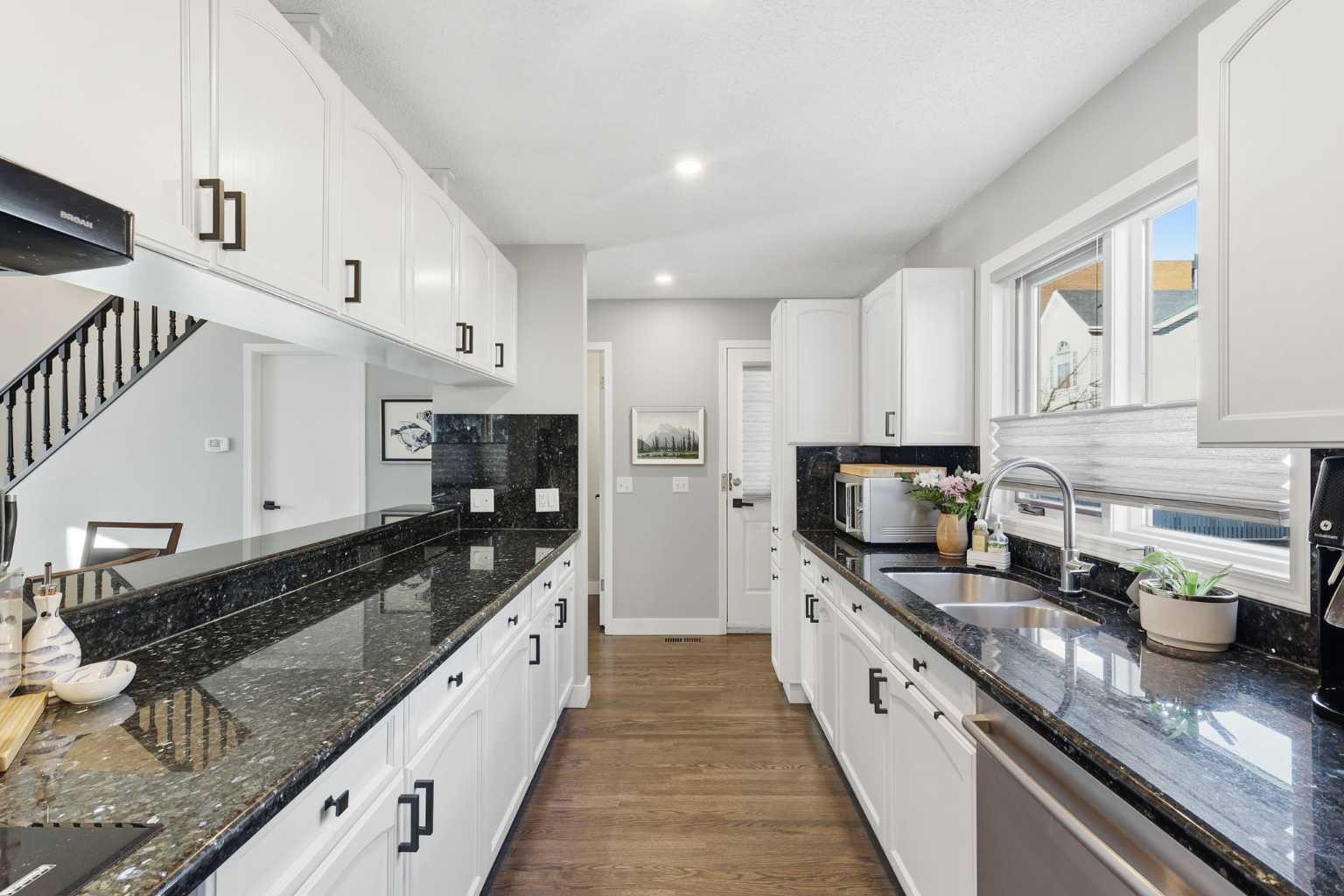 1124 14 Avenue SW 101