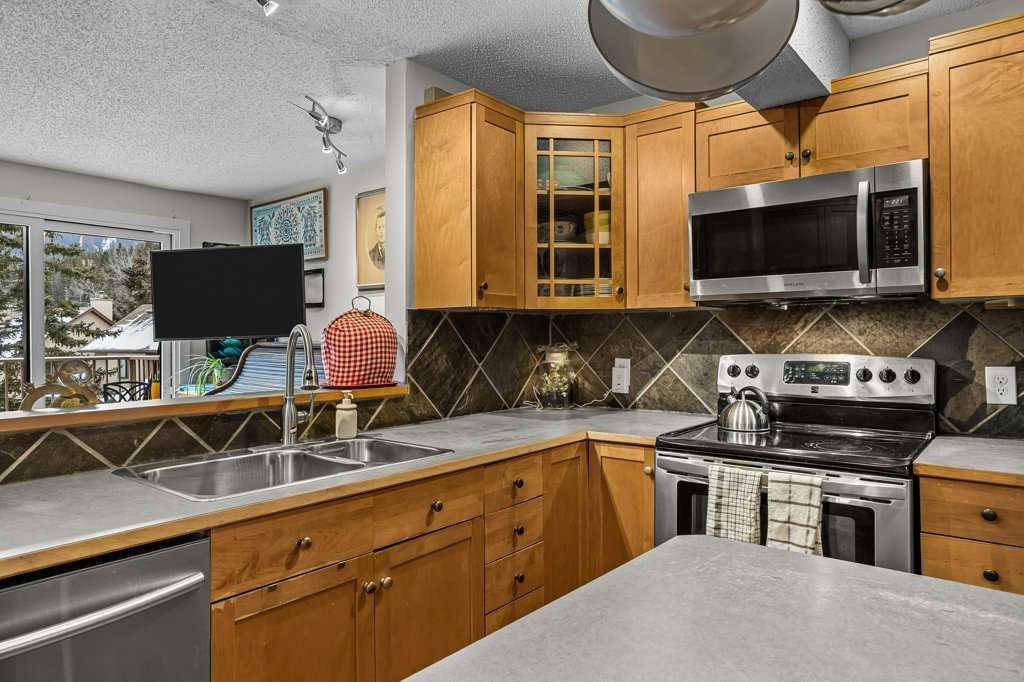 200 Three Sisters Drive 206