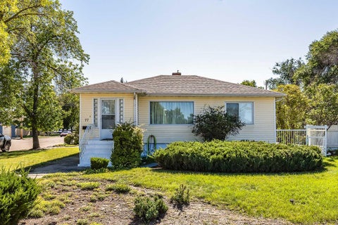 Photo of 77 9 Street NE, Medicine Hat, AB T1A 5S1 (MLS # A2345543)