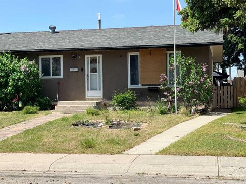 Photo of 15 Mardale Crescent NE, Calgary, AB T2A 3V4 (MLS # A2319615)