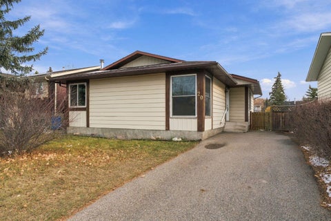 Photo of 20 Glenpatrick Place, Cochrane, AB T4C 1H6 (MLS # A2354748)