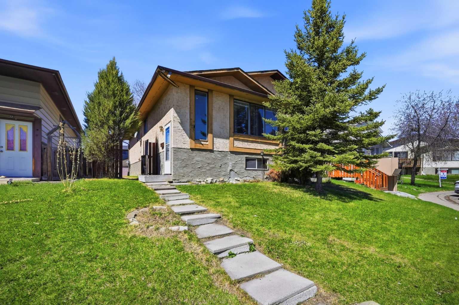 62 Templeson Crescent NE