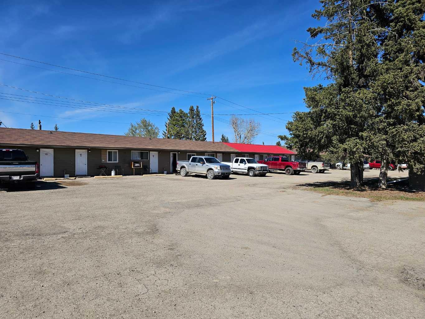 506 Main Avenue W