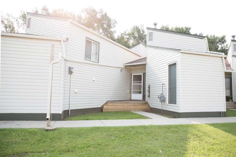Photo of 8205 98 Street #5, Peace River, AB T8S 1A2 (MLS # A2351468)