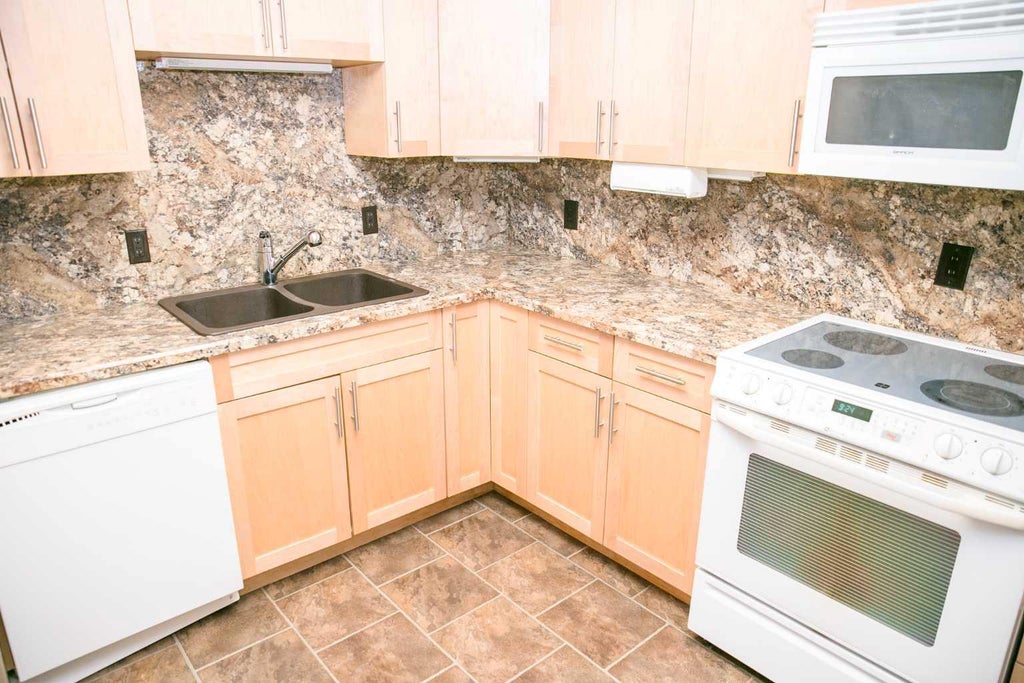 Photo of 8205 98 Street #5, Peace River, AB T8S 1A2 (MLS # A2351468)
