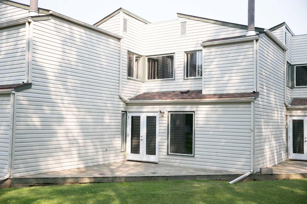Photo of 8205 98 Street #5, Peace River, AB T8S 1A2 (MLS # A2351468)
