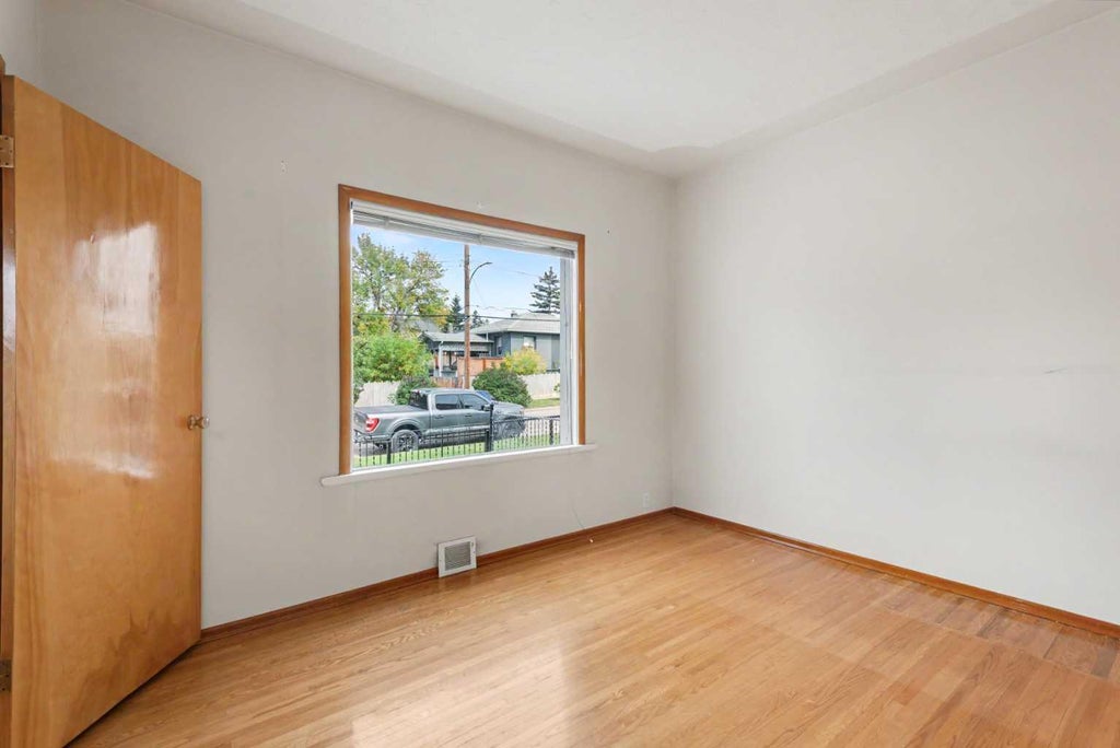Photo of 1731 26 Avenue SE, Calgary, AB T2G 1S1 (MLS # A2348151)